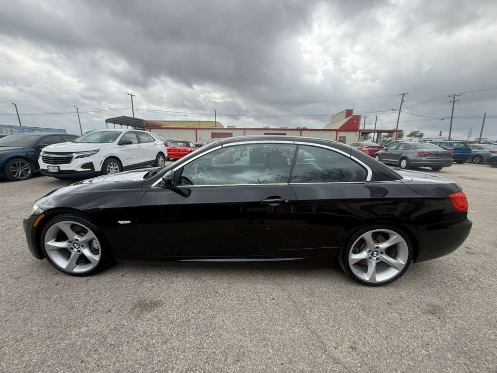 2011 BMW 3 Series Image 5