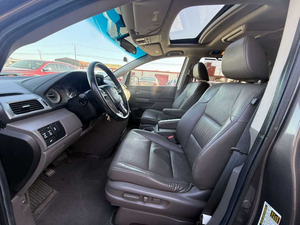 2012 Honda Odyssey Image 9