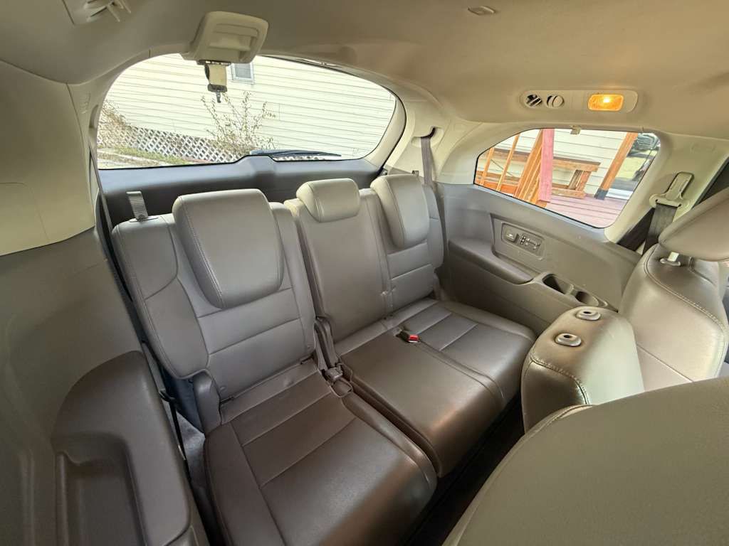 2012 Honda Odyssey Image 13