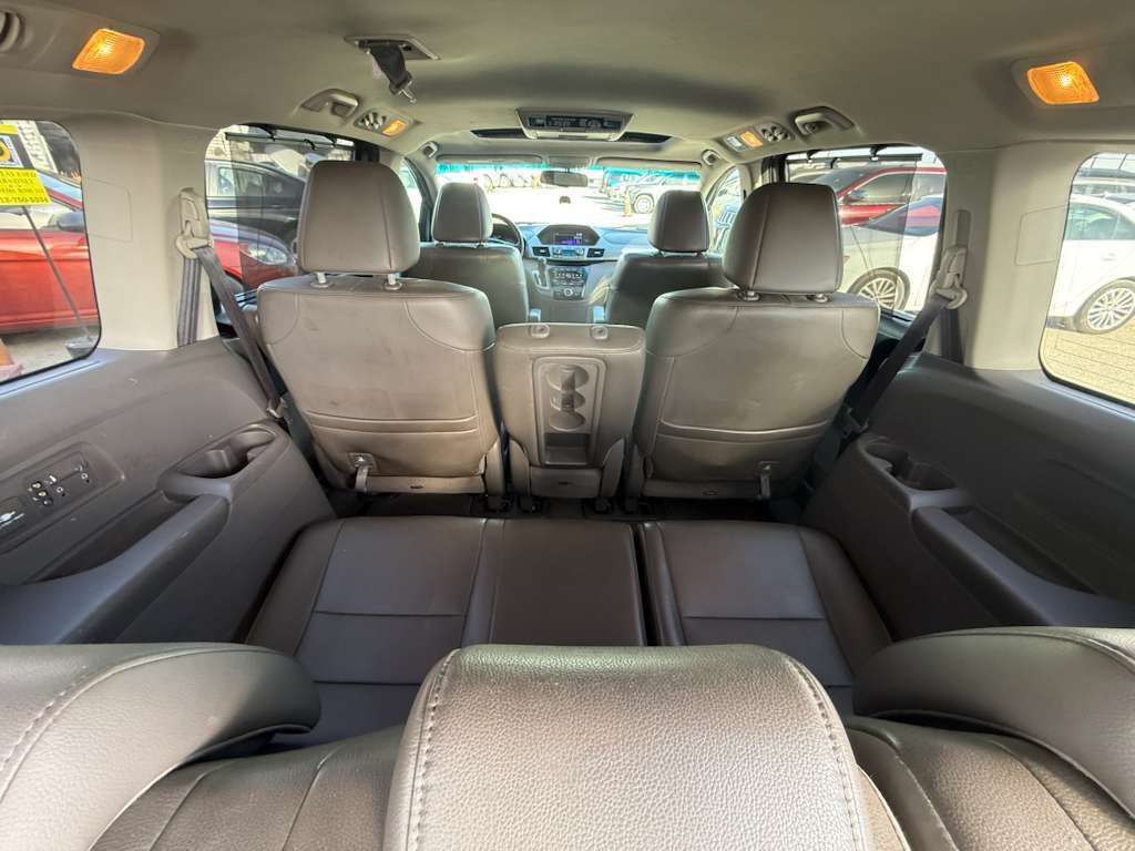 2012 Honda Odyssey Image 14