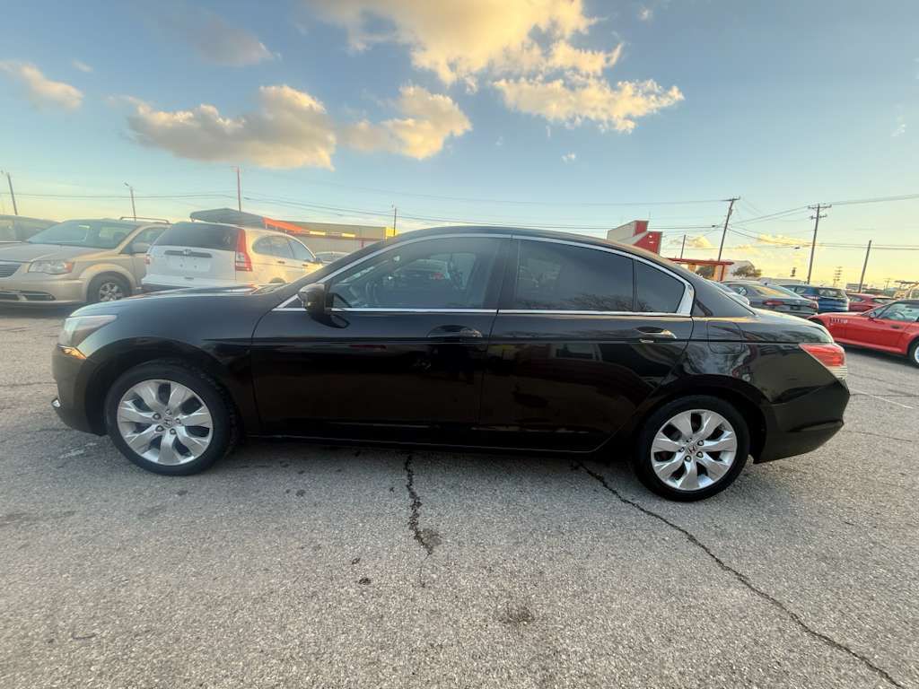 2010 Honda Accord Image 4