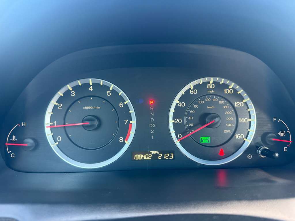 2010 Honda Accord Image 15