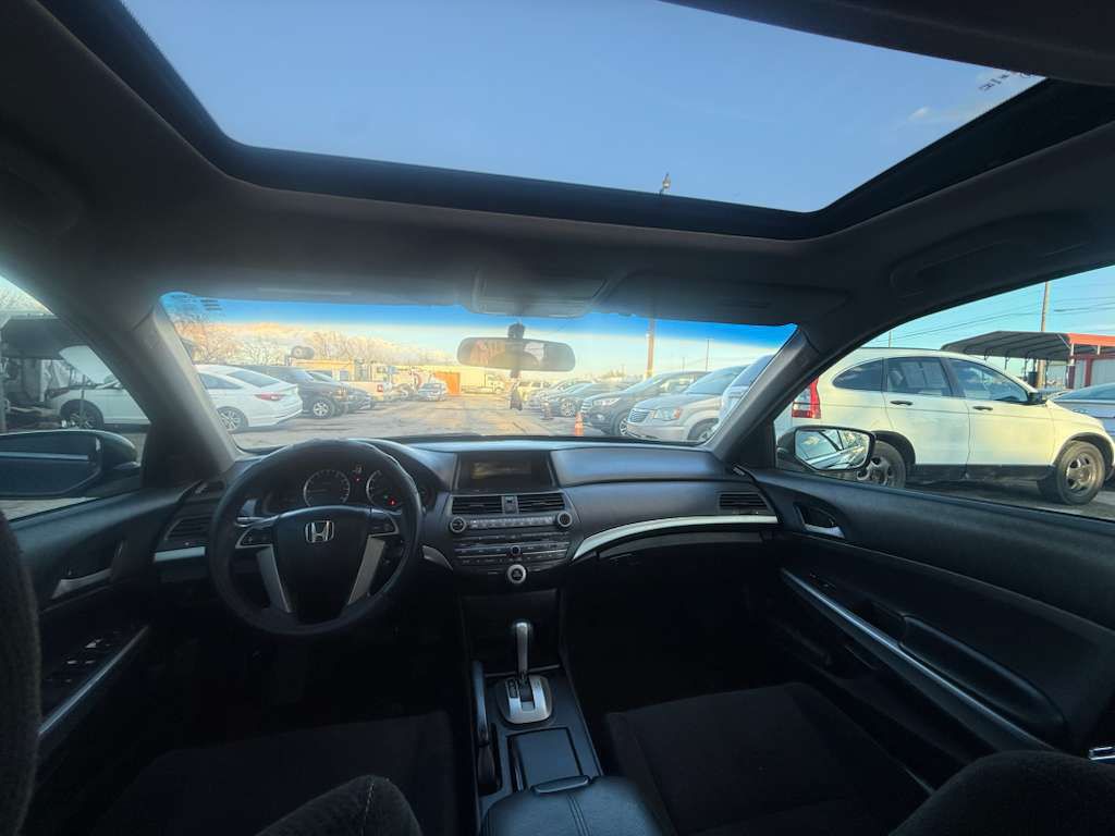 2010 Honda Accord Image 12