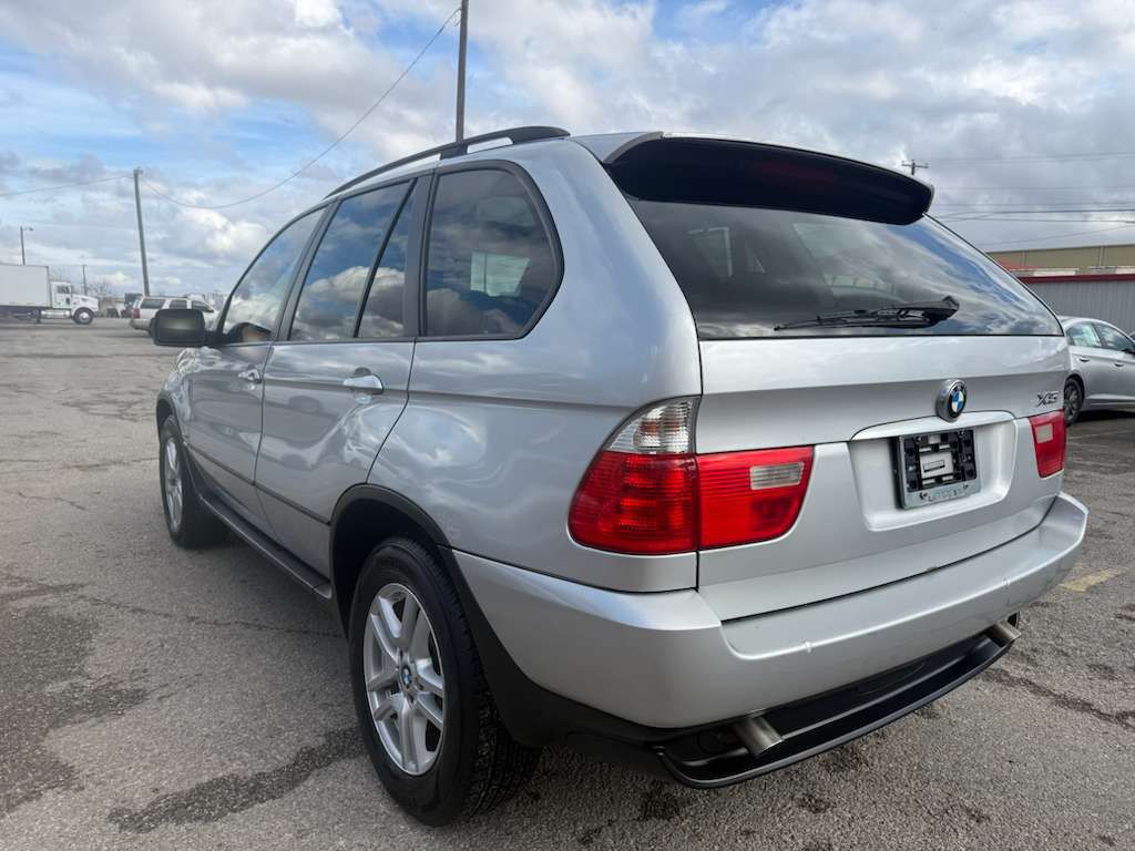 2005 BMW X5 Image 5
