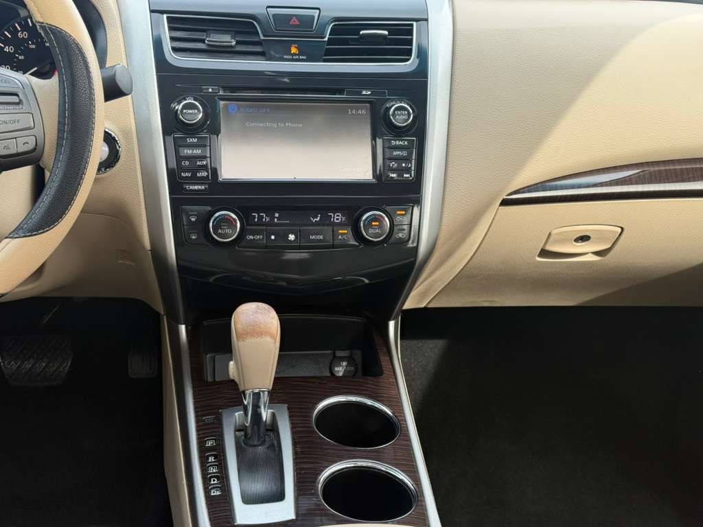 2015 Nissan Altima Image 8