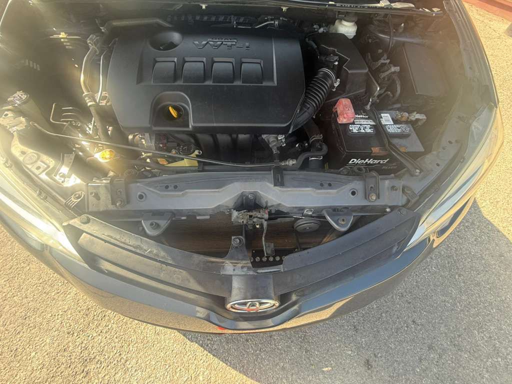 2014 Toyota Corolla Image 16