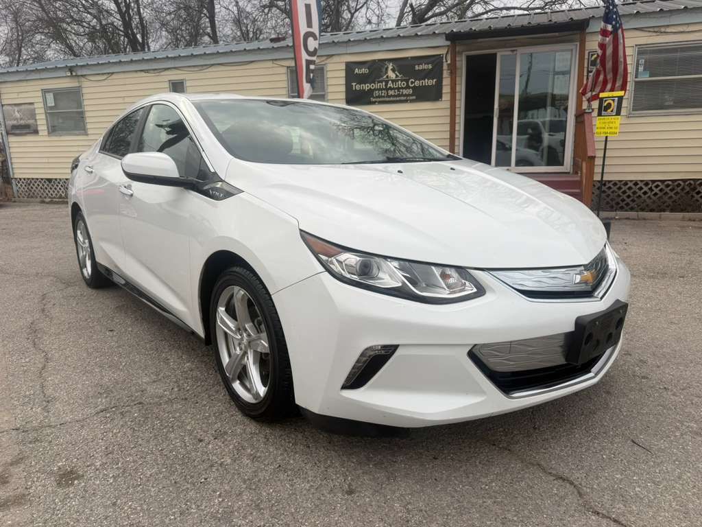2017 Chevrolet Volt Image 2