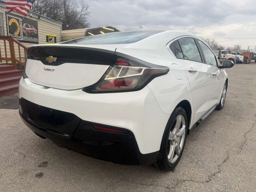 2017 Chevrolet Volt Image 5