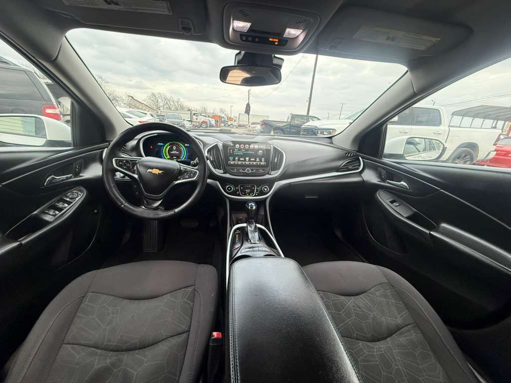 2017 Chevrolet Volt Image 11