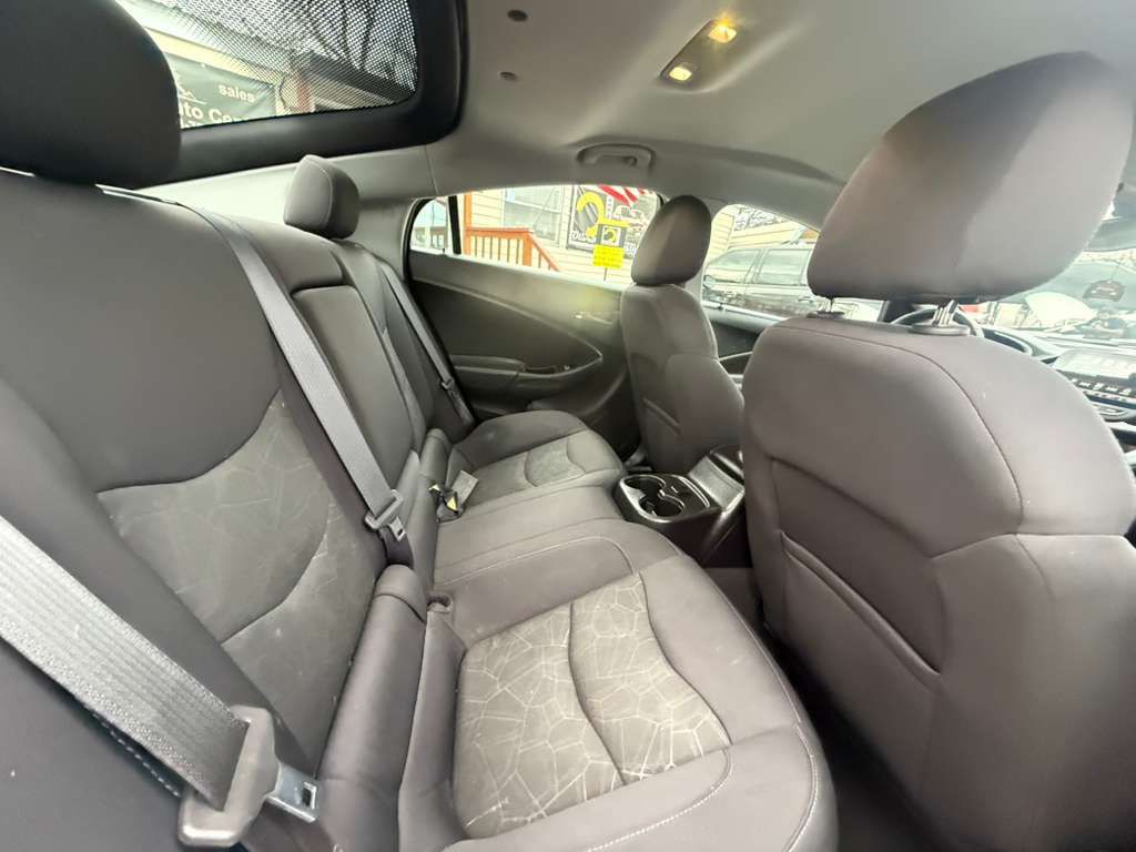 2017 Chevrolet Volt Image 16