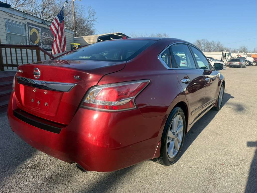 2015 Nissan Altima Image 4