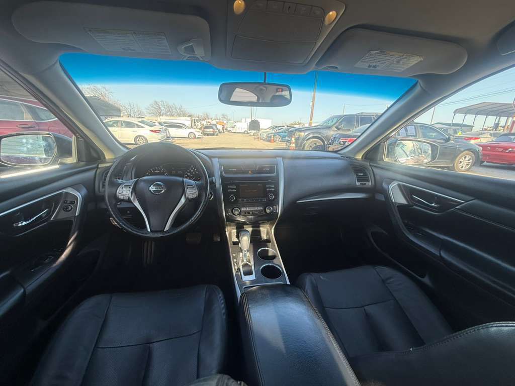 2015 Nissan Altima Image 12