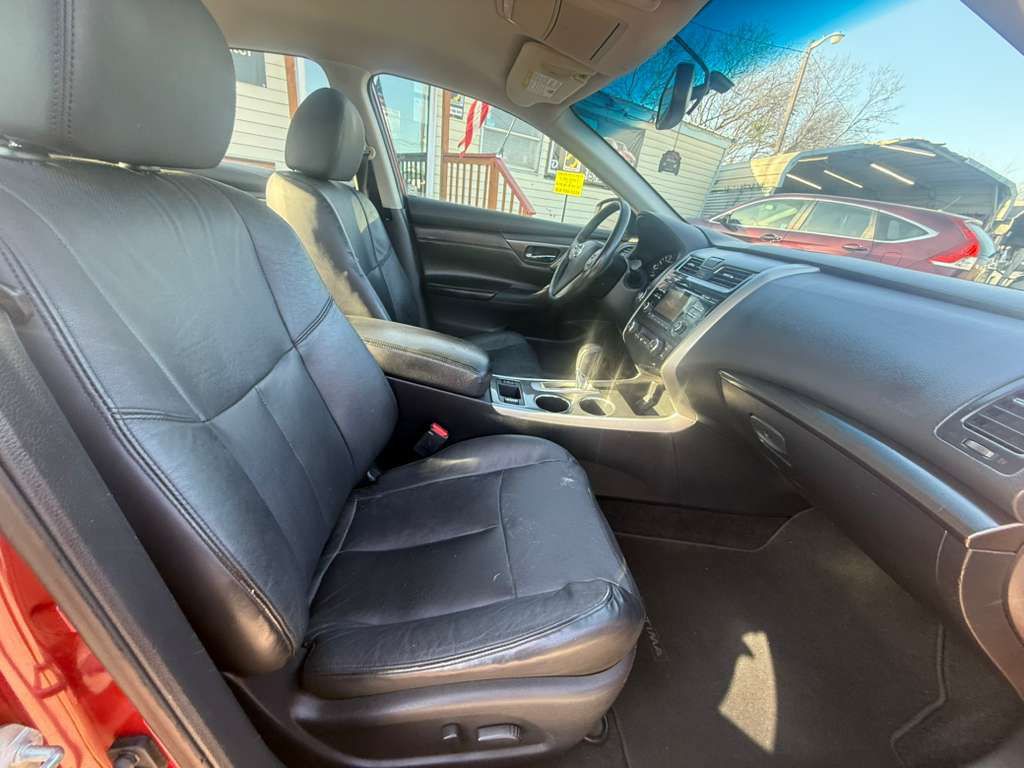 2015 Nissan Altima Image 15