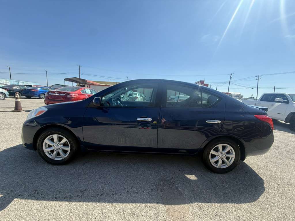 2014 Nissan Versa Image 7