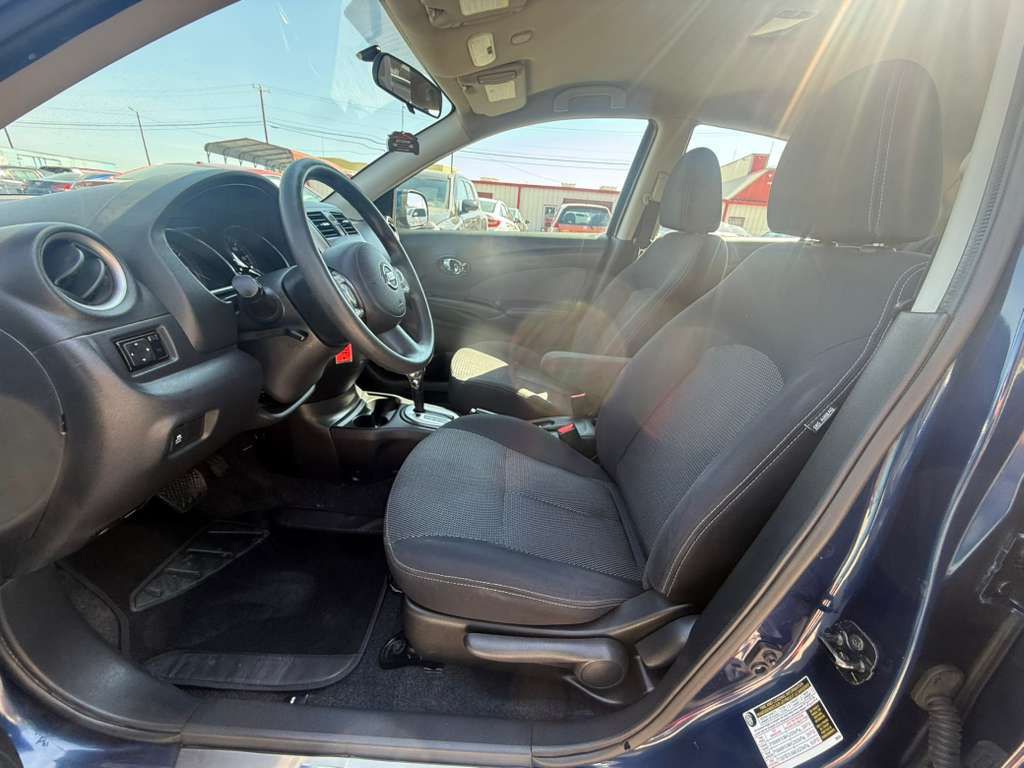2014 Nissan Versa Image 11