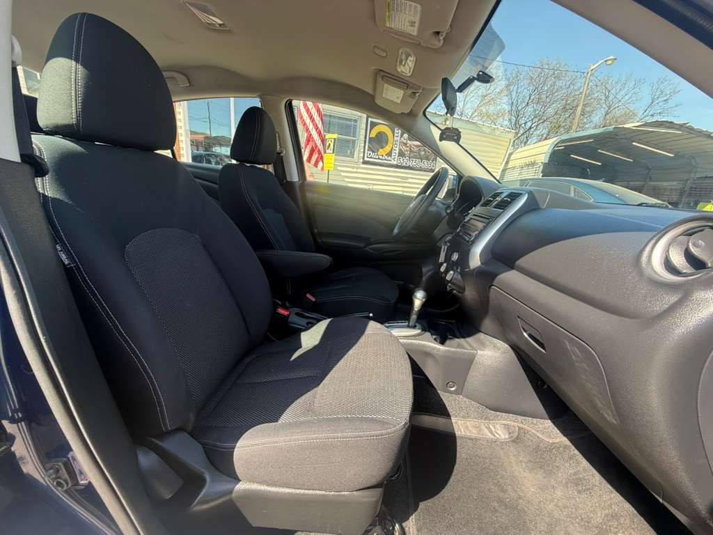 2014 Nissan Versa Image 15
