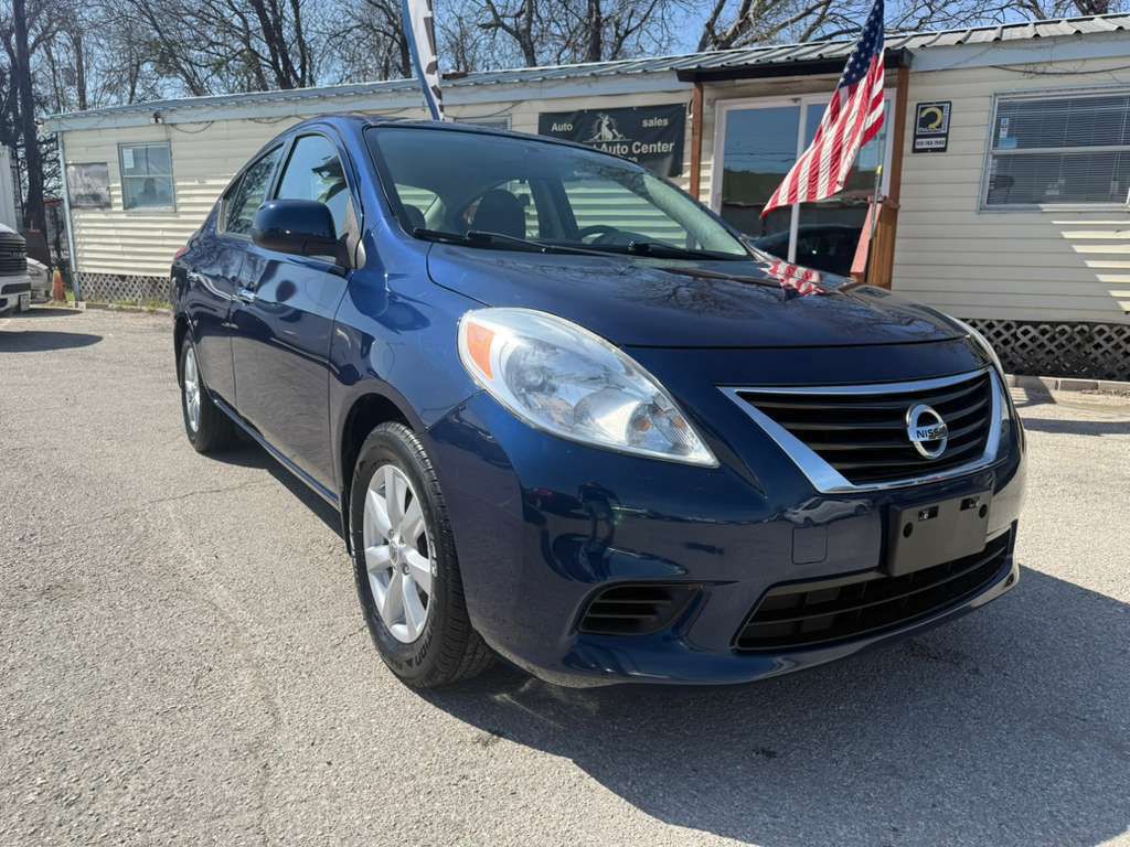 2014 Nissan Versa Image 16