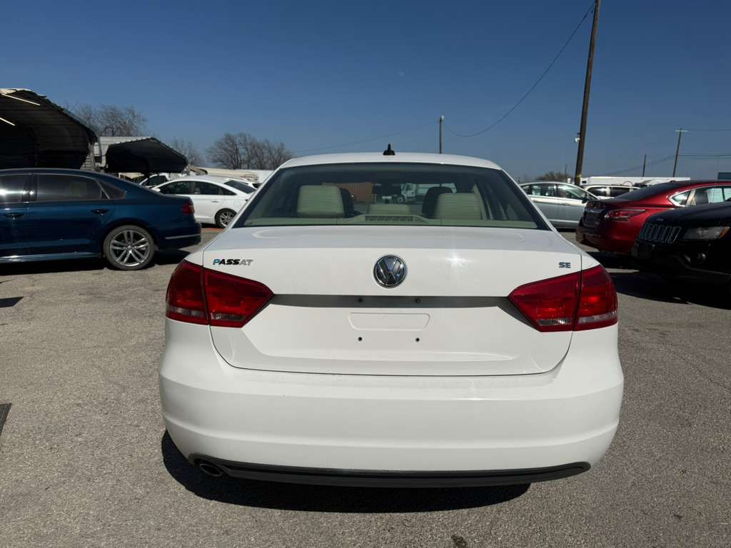 2012 Volkswagen Passat Image 4