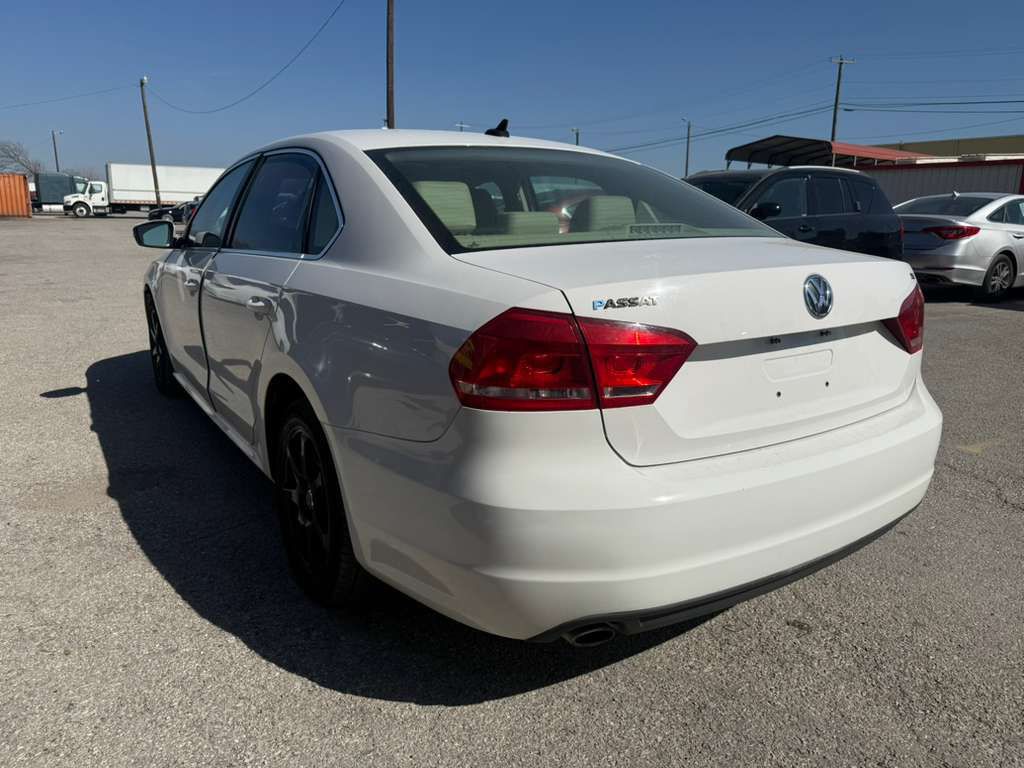 2012 Volkswagen Passat Image 6