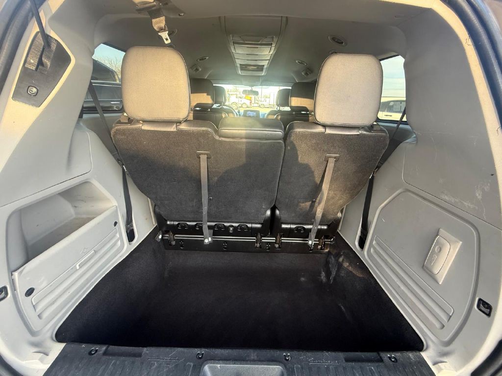 2012 Chrysler Town & Country Image 15