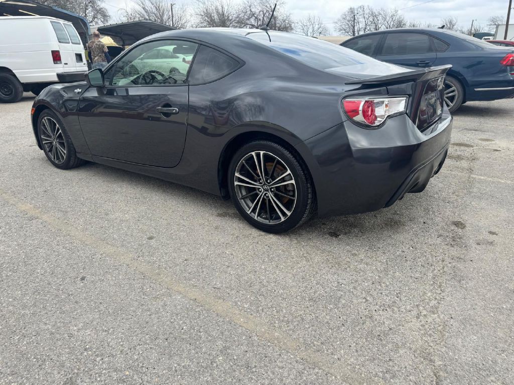 2013 Scion FR-S Image 4