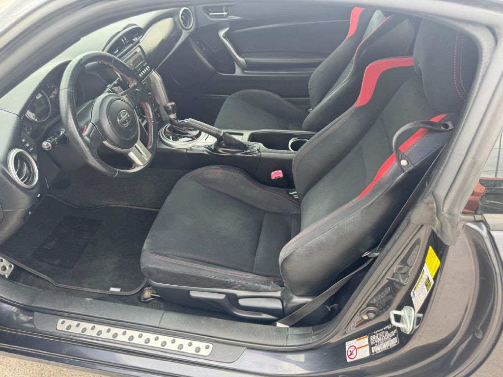 2013 Scion FR-S Image 8