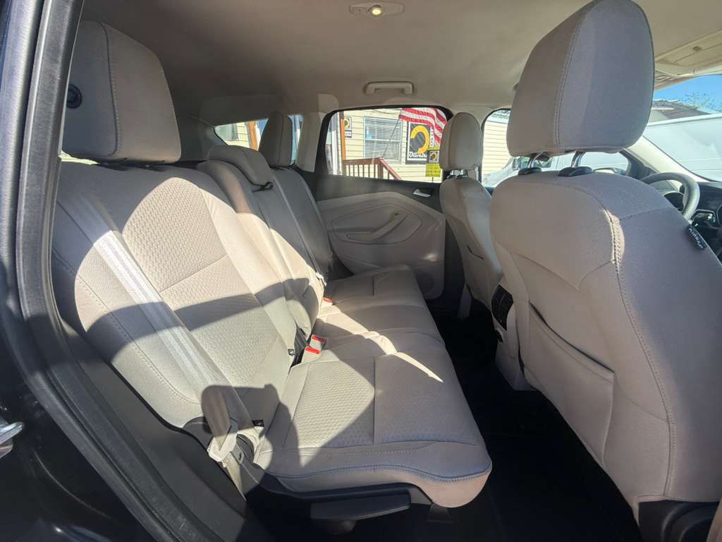 2017 Ford Escape Image 16