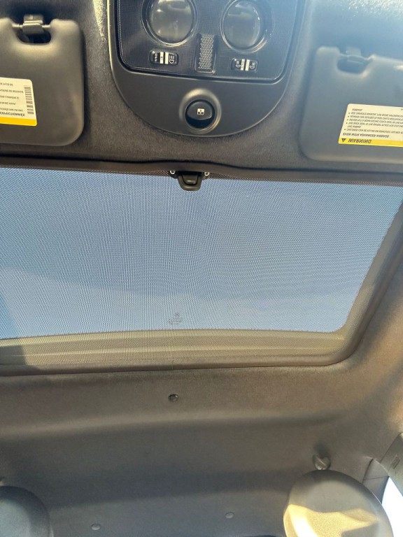 2014 FIAT 500L Image 9