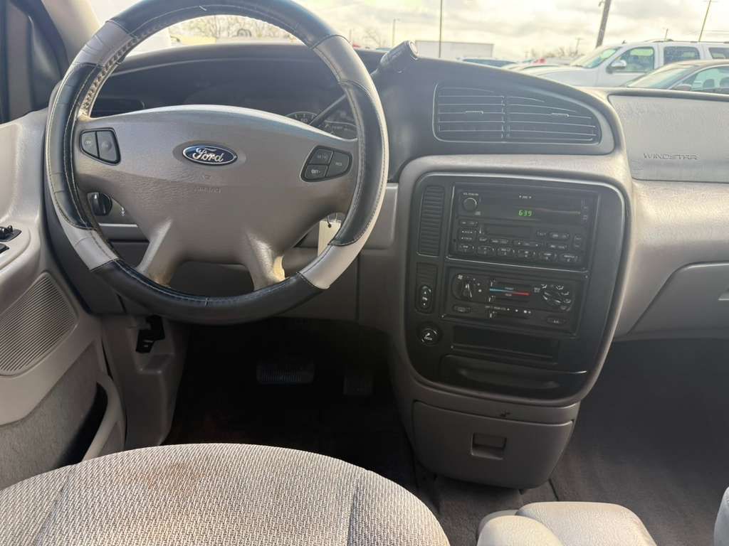 2002 Ford Windstar Image 10