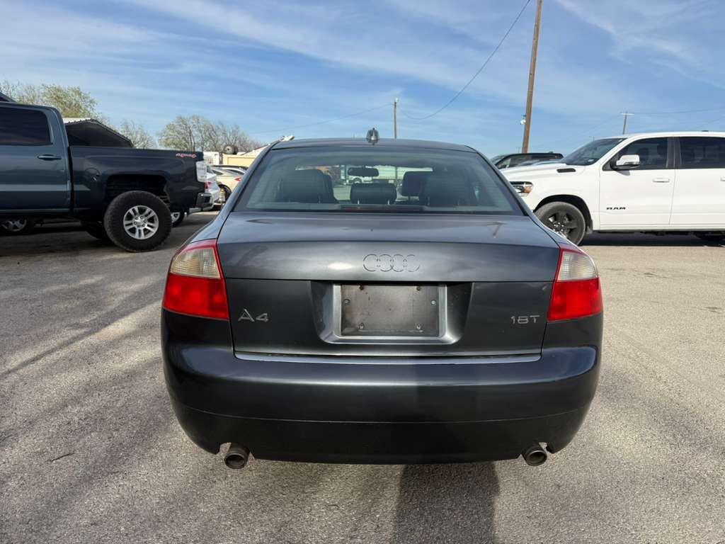 2004 Audi A4 Image 8