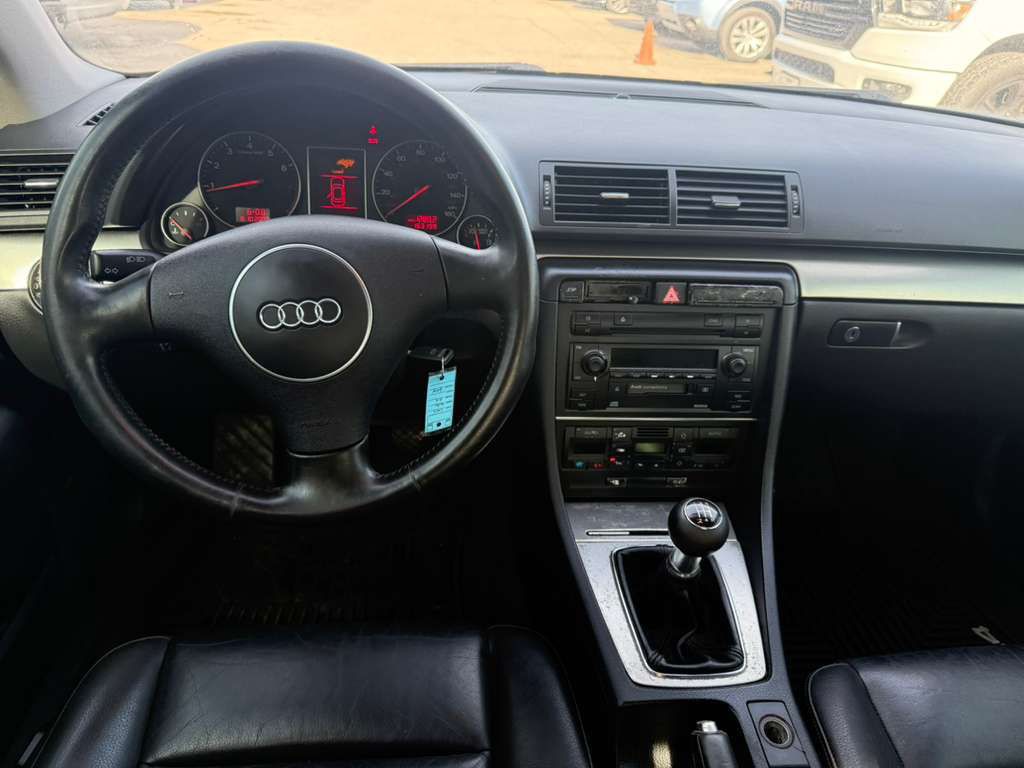 2004 Audi A4 Image 9