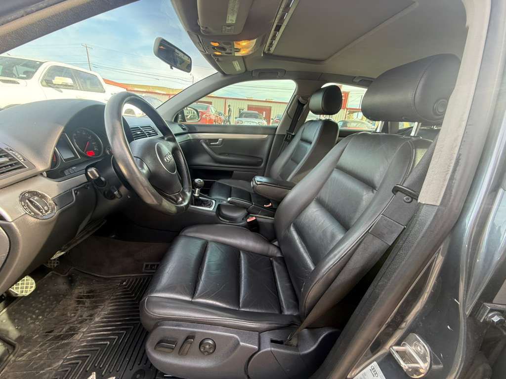 2004 Audi A4 Image 10