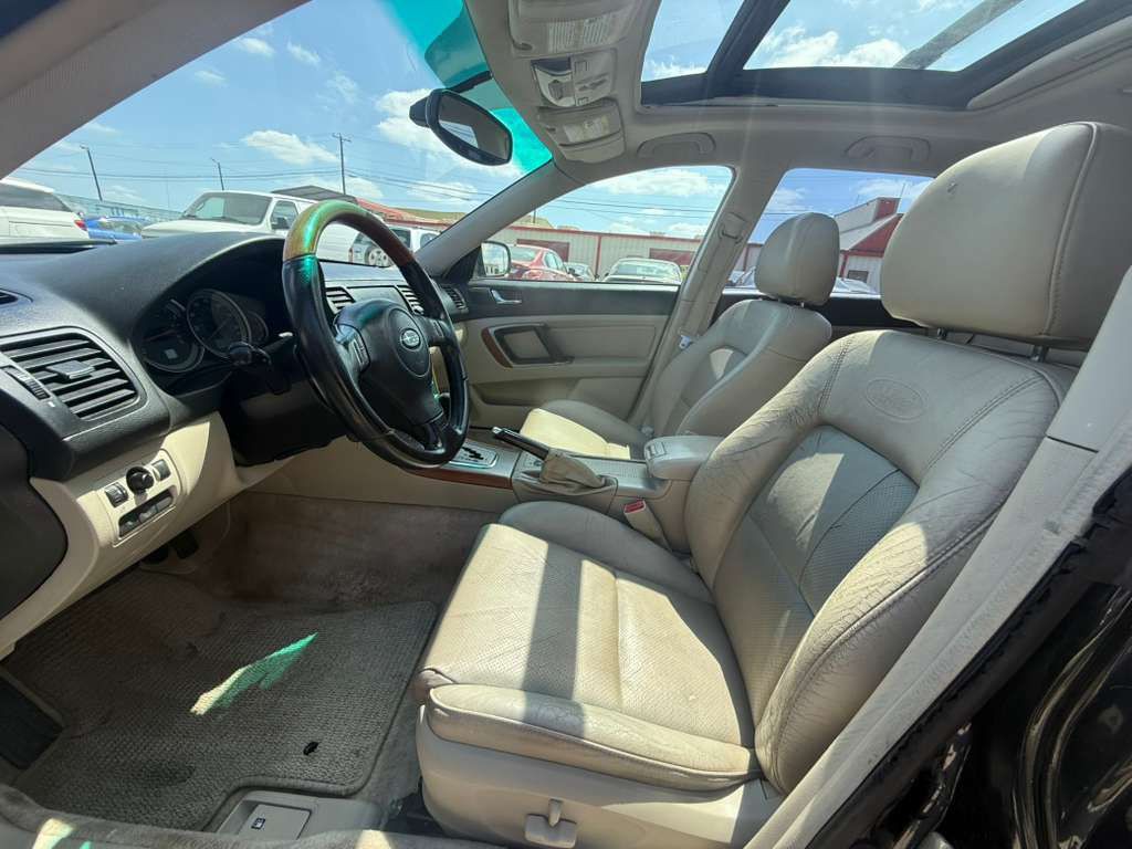 2005 Subaru Outback Image 16