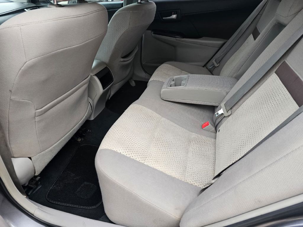 2013 Toyota Camry Image 11