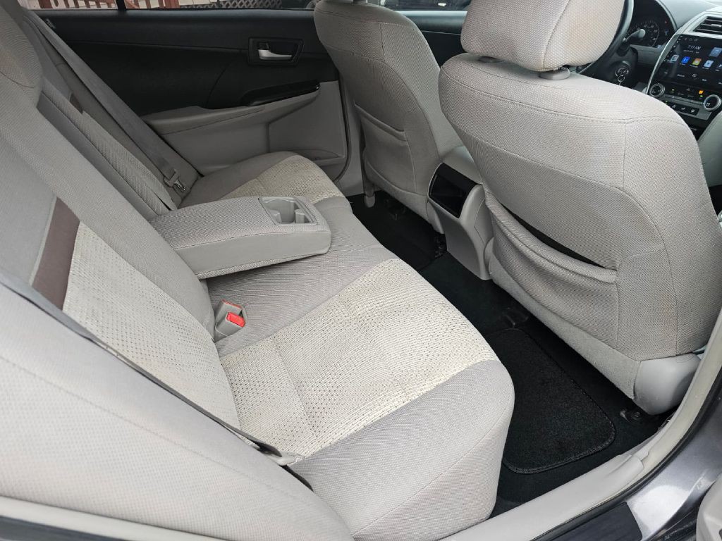 2013 Toyota Camry Image 14