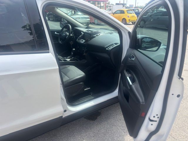 2017 Ford Escape Image 10