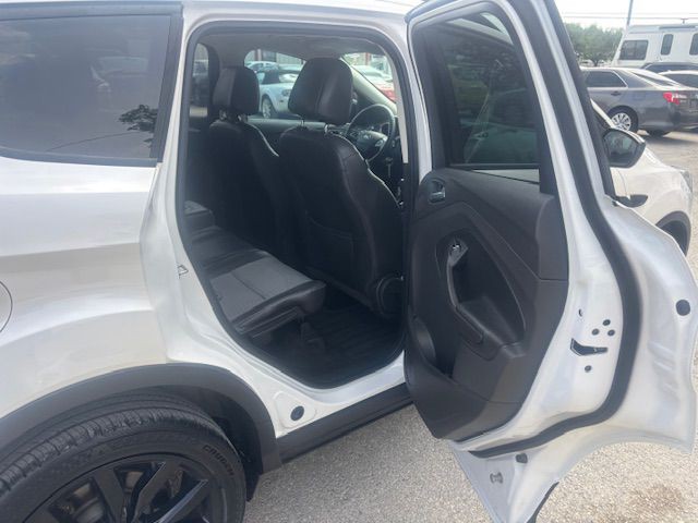 2017 Ford Escape Image 11