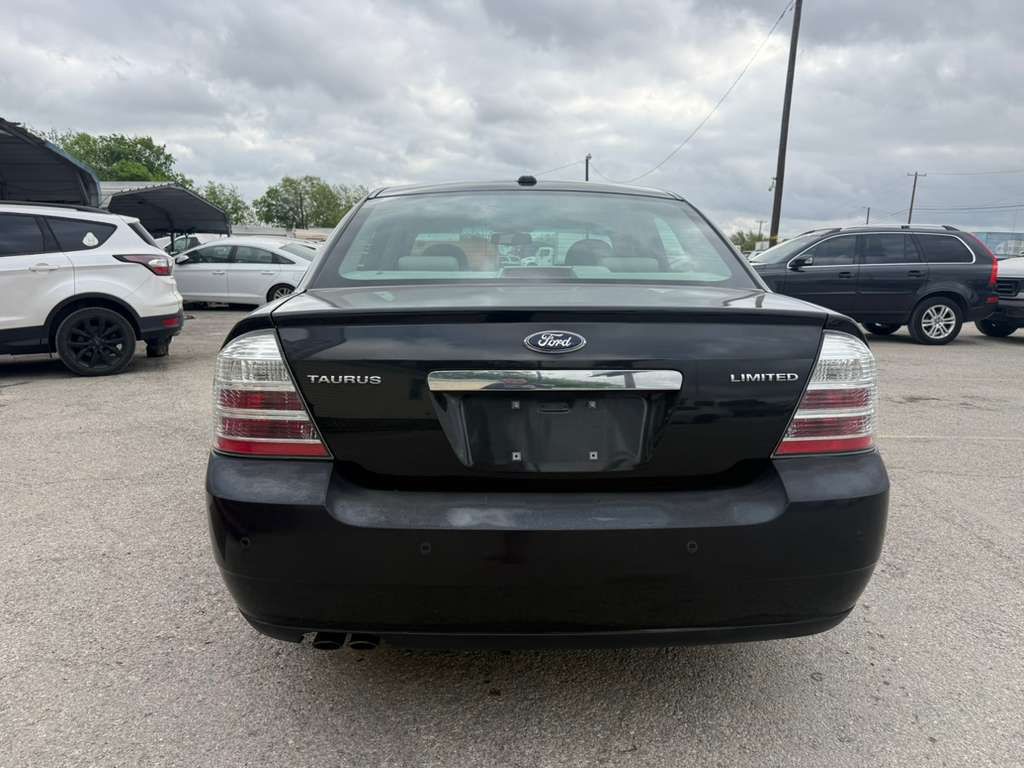 2009 Ford Taurus Image 4