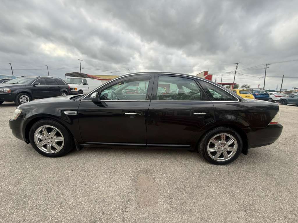 2009 Ford Taurus Image 8