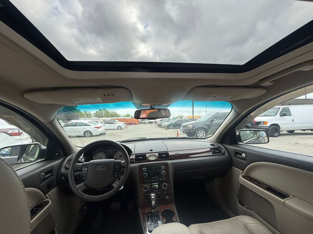 2009 Ford Taurus Image 11