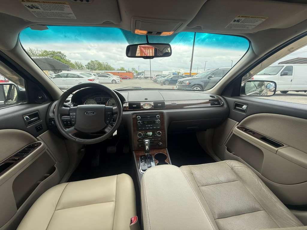 2009 Ford Taurus Image 12