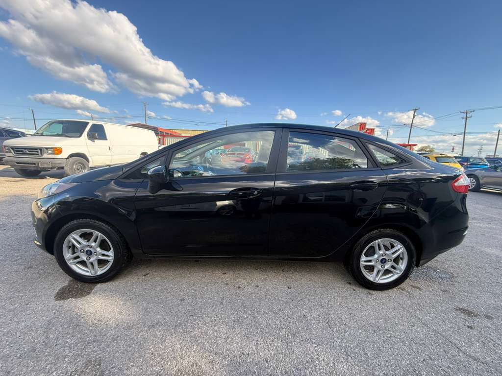 2018 Ford Fiesta Image 8