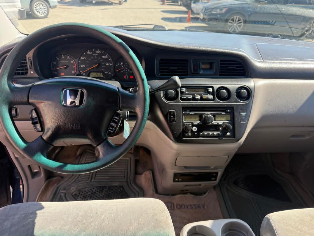 2004 Honda Odyssey Image 10