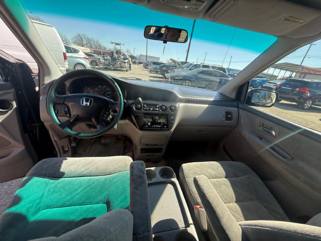 2004 Honda Odyssey Image 11