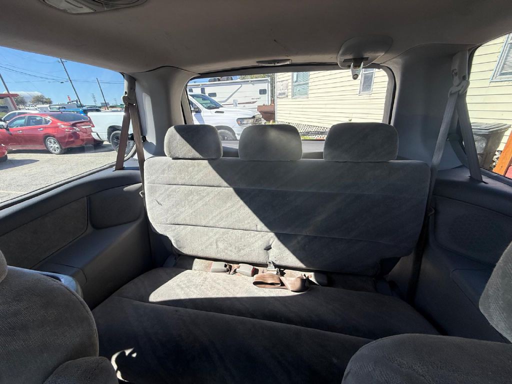 2004 Honda Odyssey Image 16