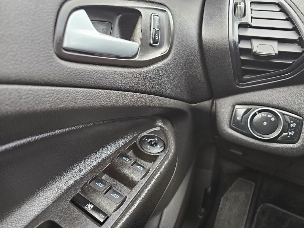 2016 Ford Escape Image 13