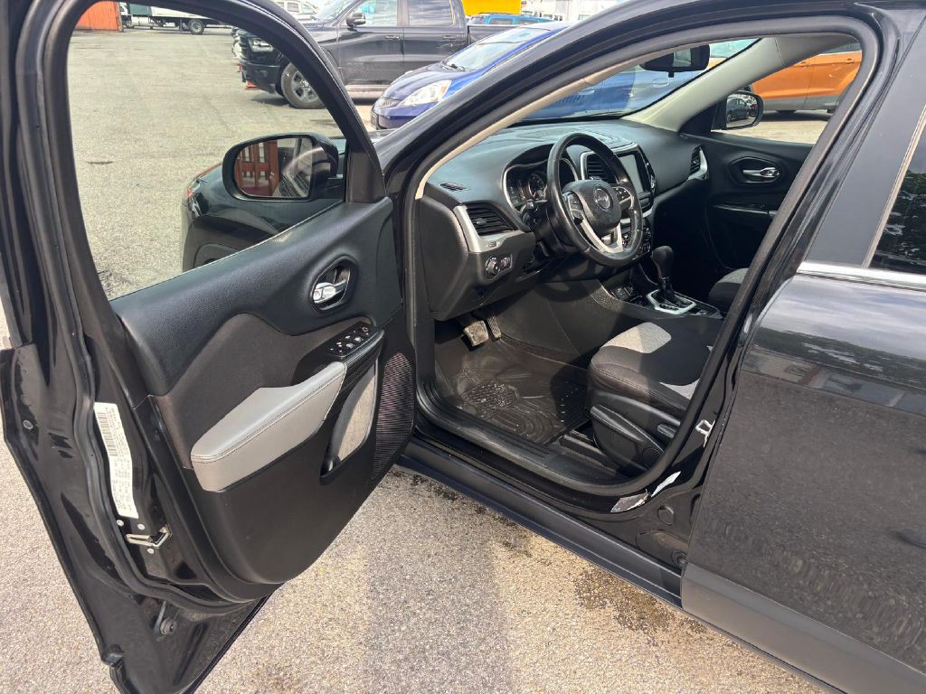 2014 Jeep Cherokee Image 10