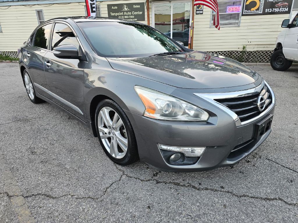 2015 Nissan Altima Image 2