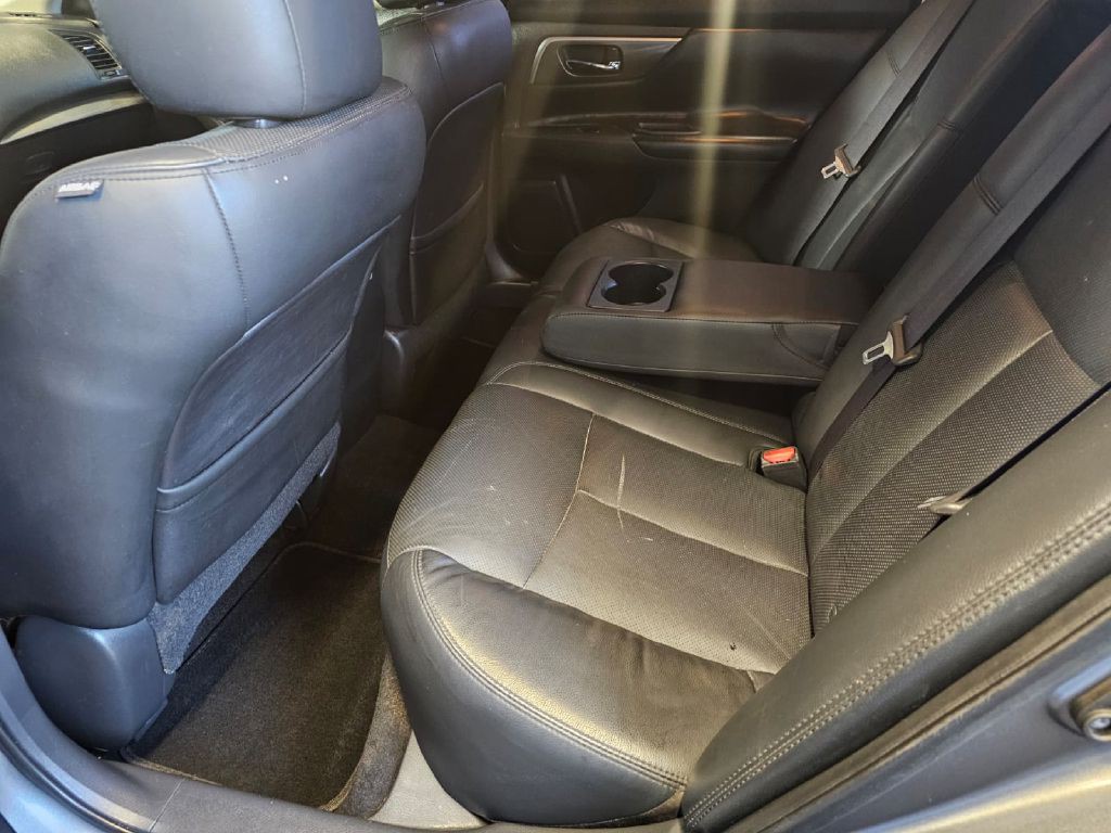 2015 Nissan Altima Image 14