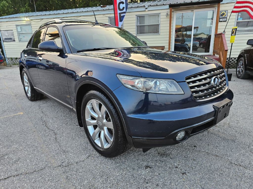 2005 INFINITI FX35 Image 2